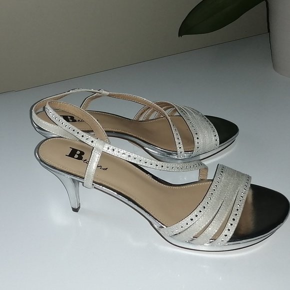 Sandal - Picture 1 of 10